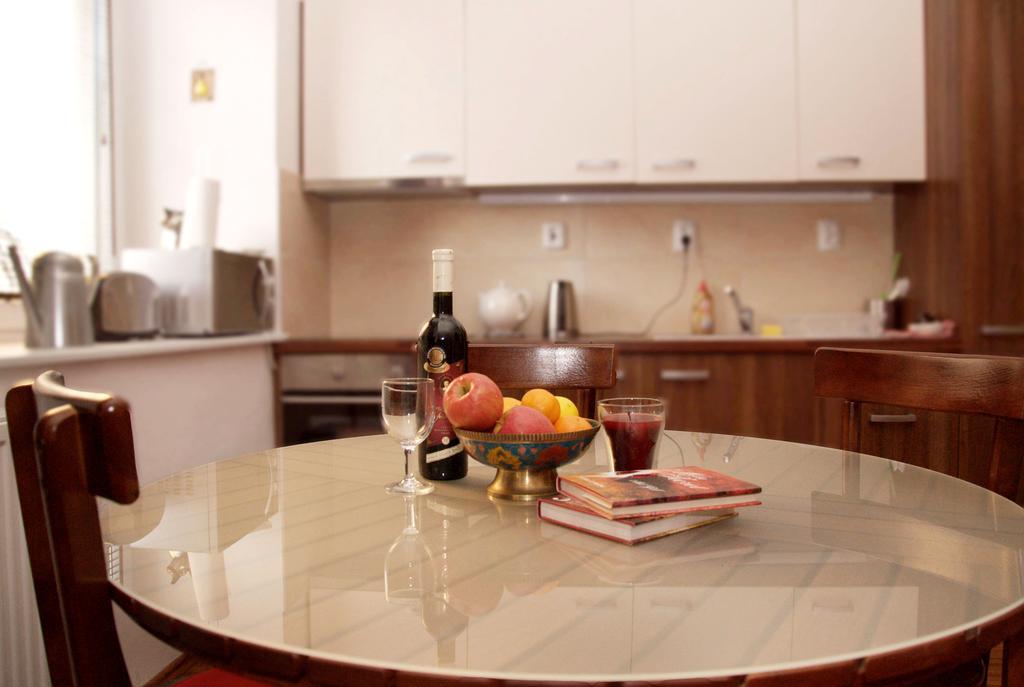 Home Away Main Square Apartment Poprad Buitenkant foto
