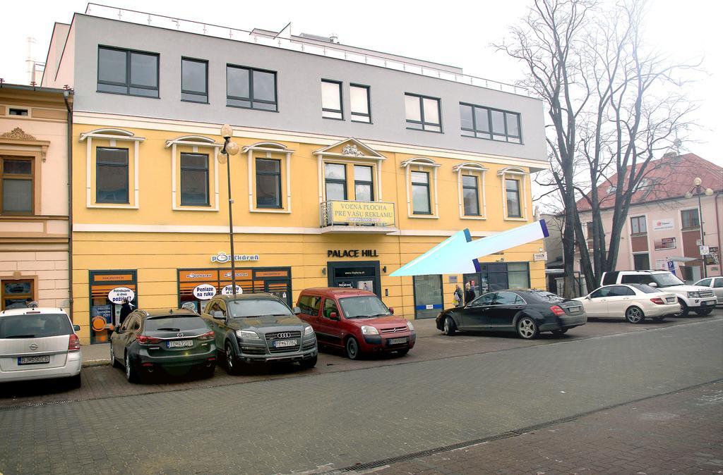 Home Away Main Square Apartment Poprad Buitenkant foto